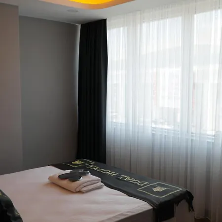 Отель Dual Halkali 3*