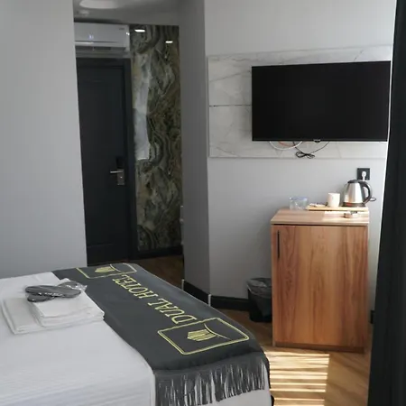 Dual Halkali Istambul