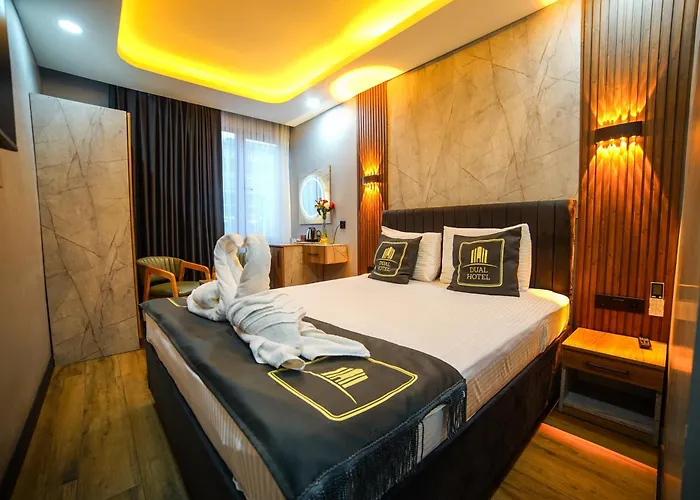 Dual Halkali Isztambul